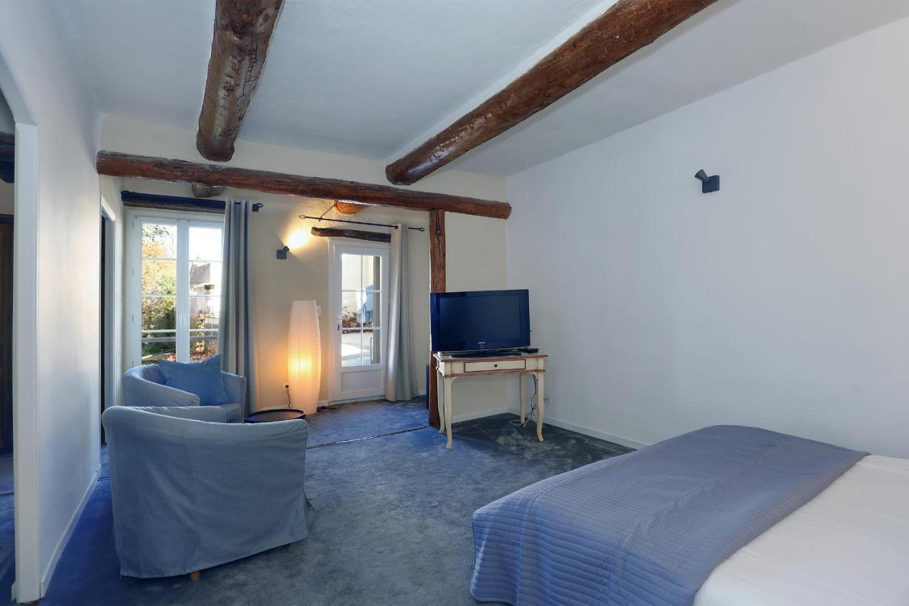 Le Cheval Blanc Bed & Breakfast La Bastide-des-Jourdans Екстериор снимка