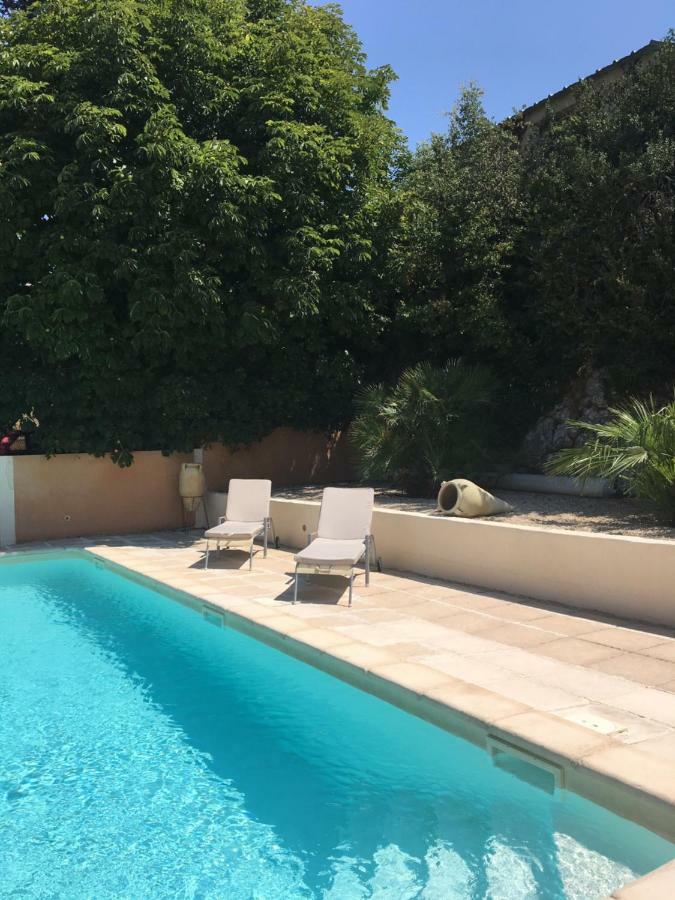 Le Cheval Blanc Bed & Breakfast La Bastide-des-Jourdans Екстериор снимка